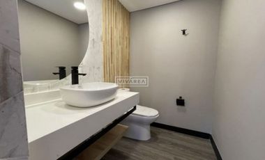 Se Vende casa campestre remodelada en Envigado Escobero