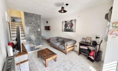Duplex en venta actualizado en Escobar con PATIO,  PARRILLA Y COCHERA