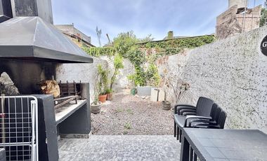 Duplex en venta actualizado en Escobar con PATIO,  PARRILLA Y COCHERA