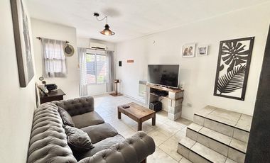 Duplex en venta actualizado en Escobar con PATIO,  PARRILLA Y COCHERA
