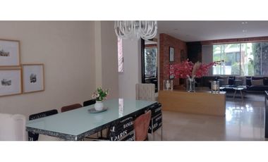 Casa para la Venta en El Poblado Palmas