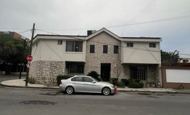 Venta Casa Esquina San Pedro