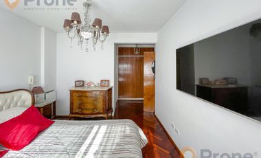 Departamento  de  3 dormitorios. Piso Exclusivo- Centro