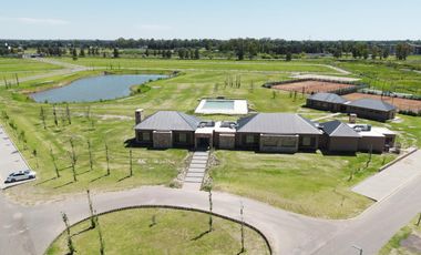 Terreno en VENTA en Barrio La Finca Barrio Cerrado  lote Funes