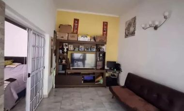 PH en venta - 2 Dormitorios 1 Baño - 110Mts2 - Morón