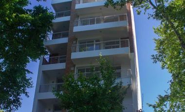 VENTA DEPARTAMENTO DE TRES DORMITORIOS CON DOBLE BALCON  EN PARQUE ESPAÑA EN CONSTRUCCION