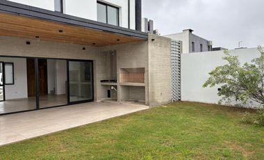 Colinas de Manantiales * Casa 2 dorm * Terreno 250m2 * A estrenar
