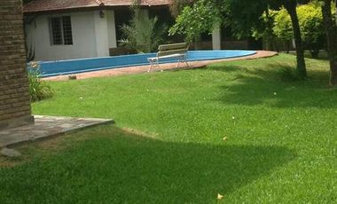 Venta de casa 5 ambientes en El Cortijo