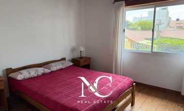 Duplex en venta a tres cuadras del mar, amoblado, 3 ambientess