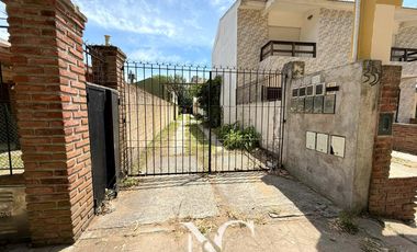 Duplex en venta a tres cuadras del mar, amoblado, 3 ambientess