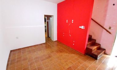 CASA EN VENTA 3 AMBIENTES EN MORON SUR