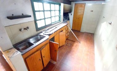 CASA EN VENTA 3 AMBIENTES EN MORON SUR