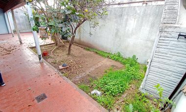 CASA EN VENTA 3 AMBIENTES EN MORON SUR