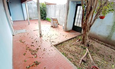 CASA EN VENTA 3 AMBIENTES EN MORON SUR