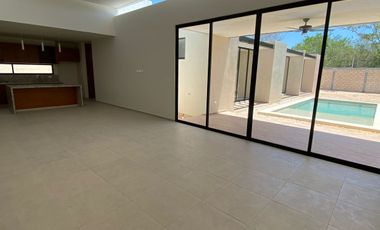 En venta casa de una planta en privada residencial zona de Tamanché