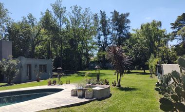 Casa en  alquiler anual en Maschwitz Barrio Alta Vista 3 dormitorios pileta 6576