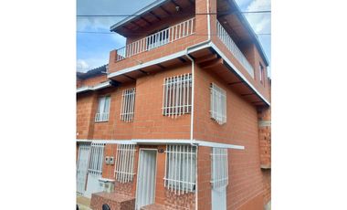 Casa en venta en San Antonio de Prado - Medellín