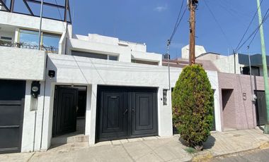 Prado Coapa, Casa remodelada en fraccionamiento cerrado