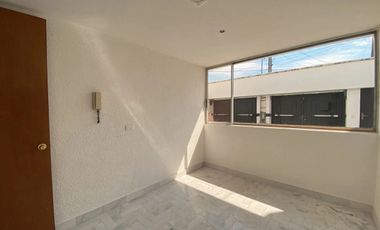 Prado Coapa, Casa remodelada en fraccionamiento cerrado