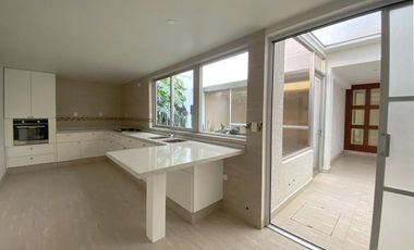 Prado Coapa, Casa remodelada en fraccionamiento cerrado