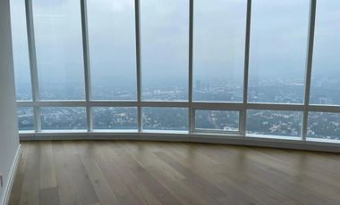 PH CON VISTA PANORÁMICA EN PISO 63 EN TORRE MÍTIKAH