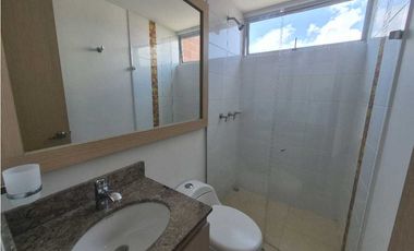 VENTA de moderno apartamento en Sabaneta. Unidad completa