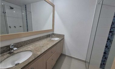 VENTA de moderno apartamento en Sabaneta. Unidad completa