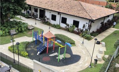 VENTA de moderno apartamento en Sabaneta. Unidad completa