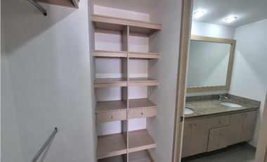 VENTA de moderno apartamento en Sabaneta. Unidad completa