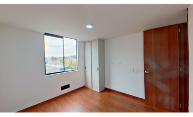 Apartamento en Venta en Tres Esquinas,Parque de las flores 3