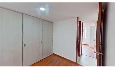 Apartamento en Venta en Tres Esquinas,Parque de las flores 3