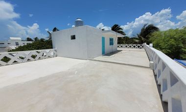 CASA EN VENTA EN CHUBURNA PUERTO FRENTE AL MAR