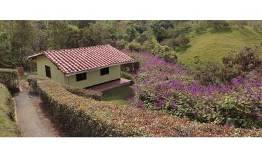 VENTA DE FINCA INDEPENDIENTE CON CABAÑA EXTERNA EN MARINILLA