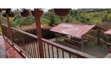 VENTA DE FINCA INDEPENDIENTE CON CABAÑA EXTERNA EN MARINILLA