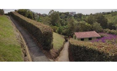 VENTA DE FINCA INDEPENDIENTE CON CABAÑA EXTERNA EN MARINILLA