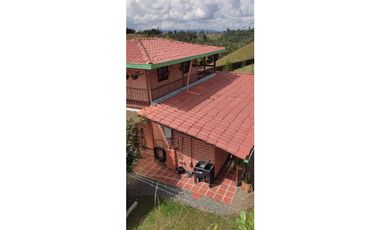 VENTA DE FINCA INDEPENDIENTE CON CABAÑA EXTERNA EN MARINILLA