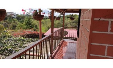 VENTA DE FINCA INDEPENDIENTE CON CABAÑA EXTERNA EN MARINILLA