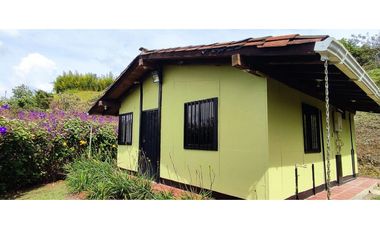 VENTA DE FINCA INDEPENDIENTE CON CABAÑA EXTERNA EN MARINILLA