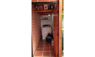VENTA DE FINCA INDEPENDIENTE CON CABAÑA EXTERNA EN MARINILLA
