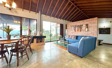 Vendo Casa campestre sector la Catedral. Envigado