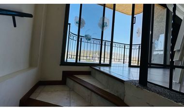 ENCANTADOR APARTAMENTO AMOBLADO PRIMERA LINEA DE PLAYA -060-