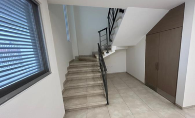 VENTA DE BODEGA COMERCIAL