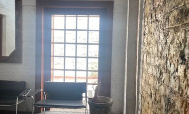 MAGNÍFICA CASONA DEL SIGLO XIX EN LA ROMA