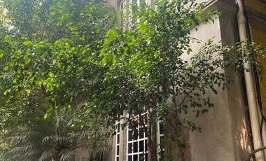 MAGNÍFICA CASONA DEL SIGLO XIX EN LA ROMA