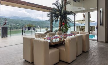 Casa  en renta con espectacular vista al lago