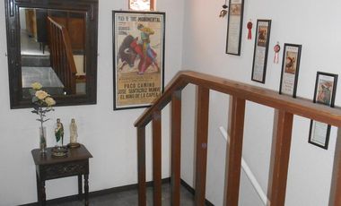 Casa en Venta con Uso de Suelo y Locales Comerciales en Acoxpa, Tlalpan.