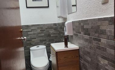 Casa en Venta con Uso de Suelo y Locales Comerciales en Acoxpa, Tlalpan.