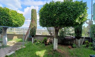 Casa en venta con tres habitaciones y jardín en Tizatlan, Tlaxcala.