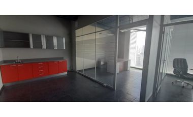 OFICINA / CALLE 50 / TORRE GLOBAL BANK / 102m2 / VACIA
