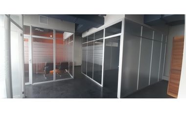OFICINA / CALLE 50 / TORRE GLOBAL BANK / 102m2 / VACIA